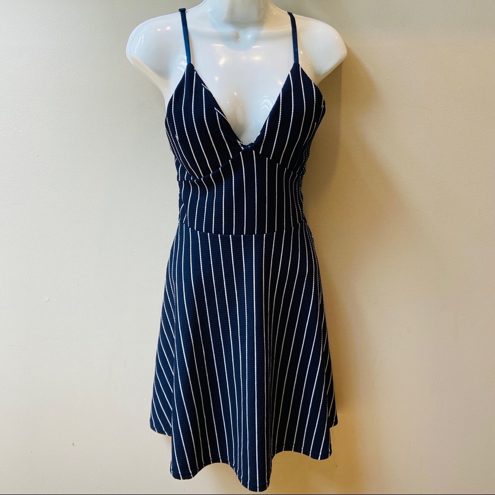 Summer V-Neck Plunge Mini Dress Elastic Back Size Medium